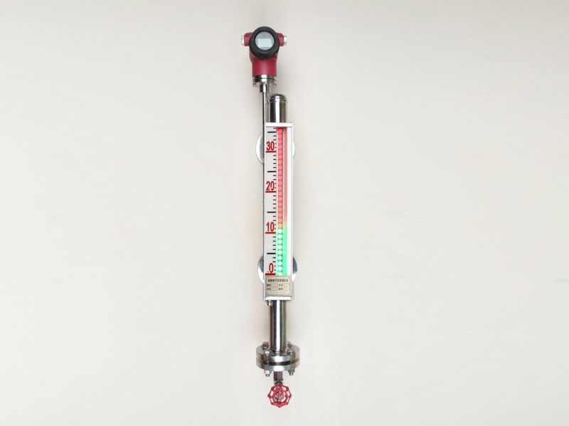 鍋爐專用液位計(jì)兩側(cè)面燒結(jié)紅色的玻璃釉原理